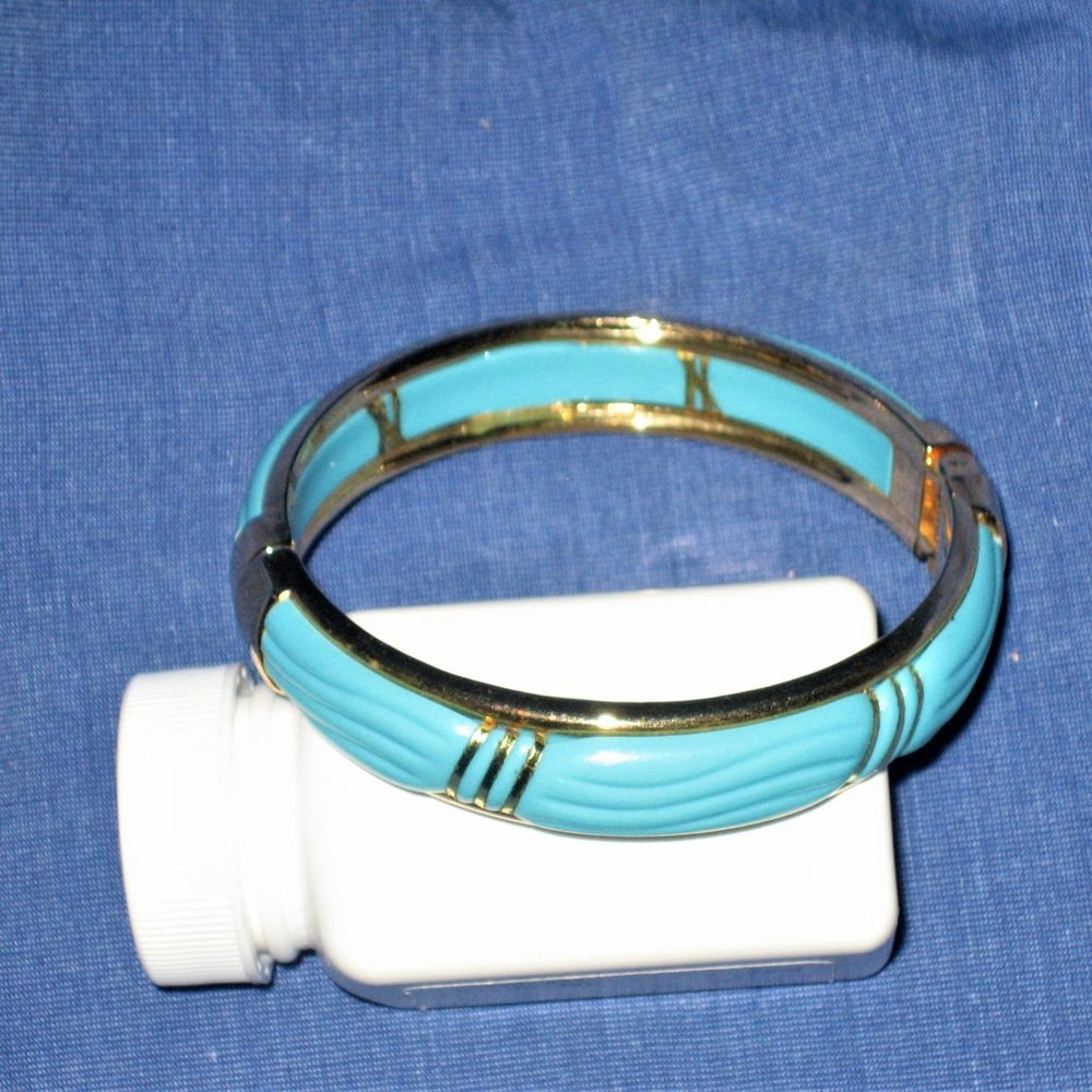 Turquoise Clasp Bangle Bracelet - image 3